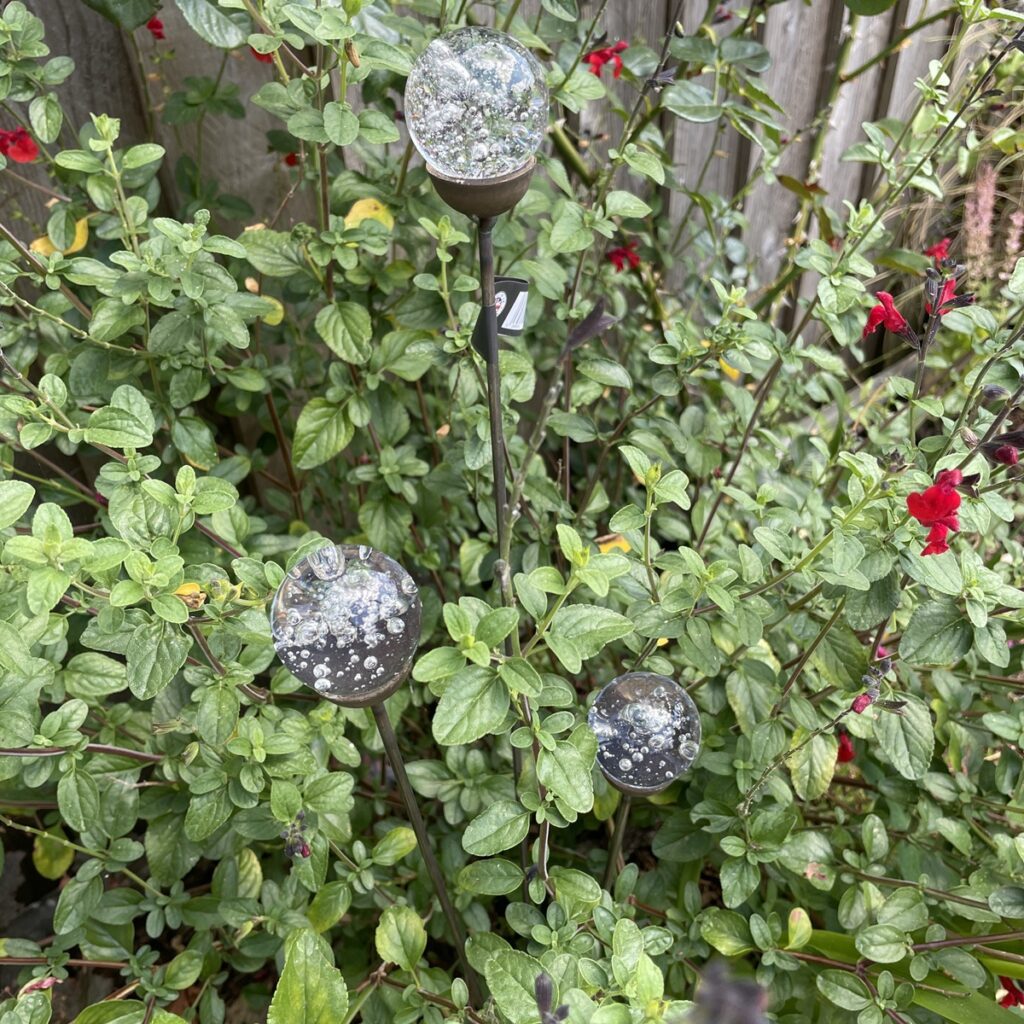 Cluster of 3 Garden Stake Ornaments – Short Bubble 5061098721913 2